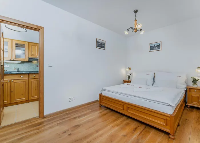 ゲストハウス Happy Superior 3*