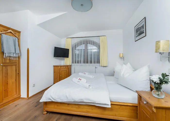 ゲストハウス Happy Superior 3*